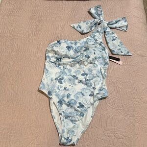 V.S one piece swimsuit